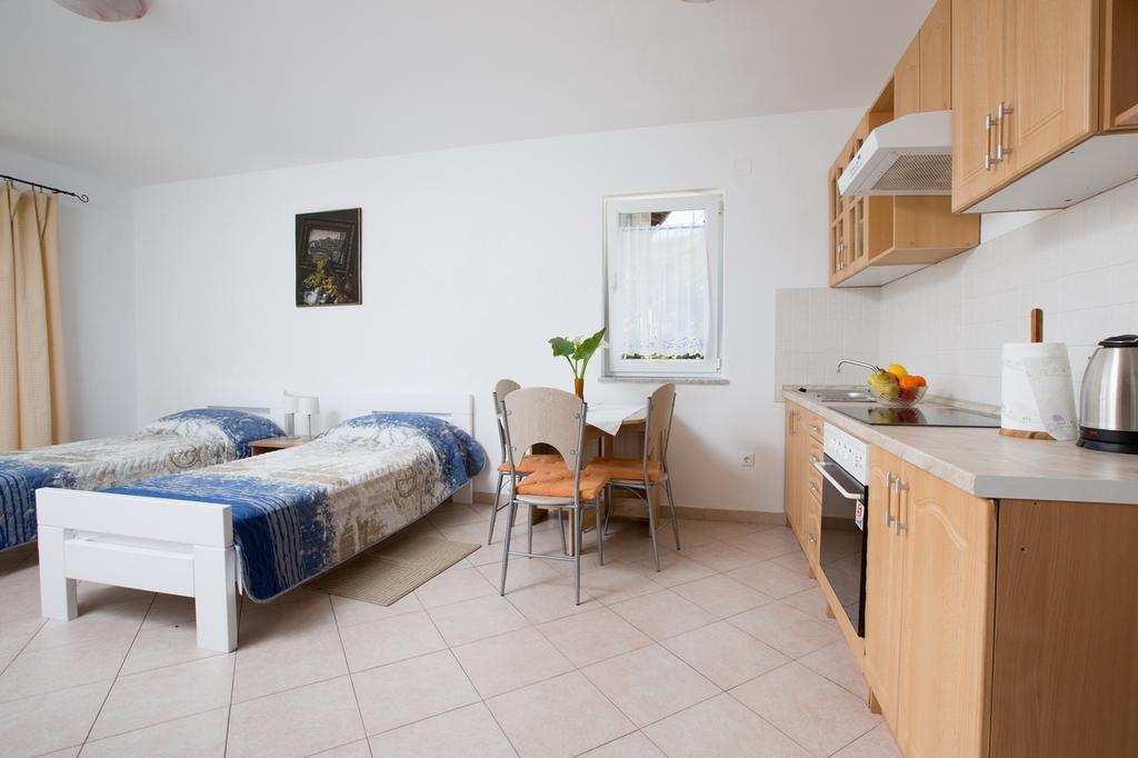 Apartmani Ve-Ro Opatija Bagian luar foto