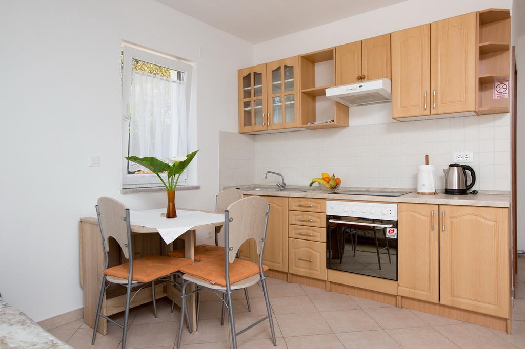 Apartmani Ve-Ro Opatija Bagian luar foto